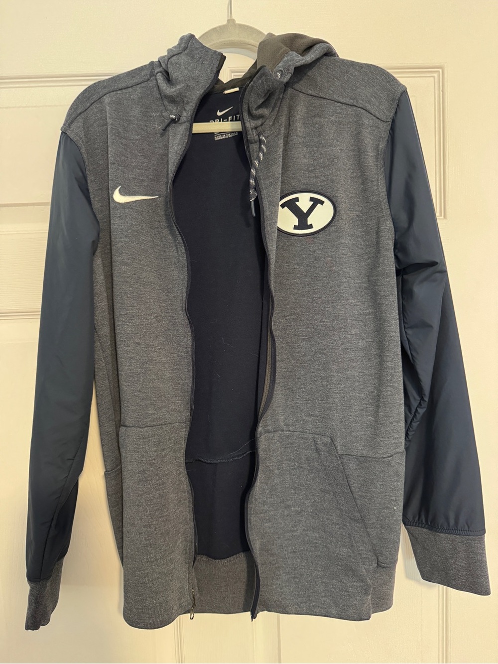 Nike Men’s Grey & Navy BYU Logo Full-Zip Hoodie Jacket